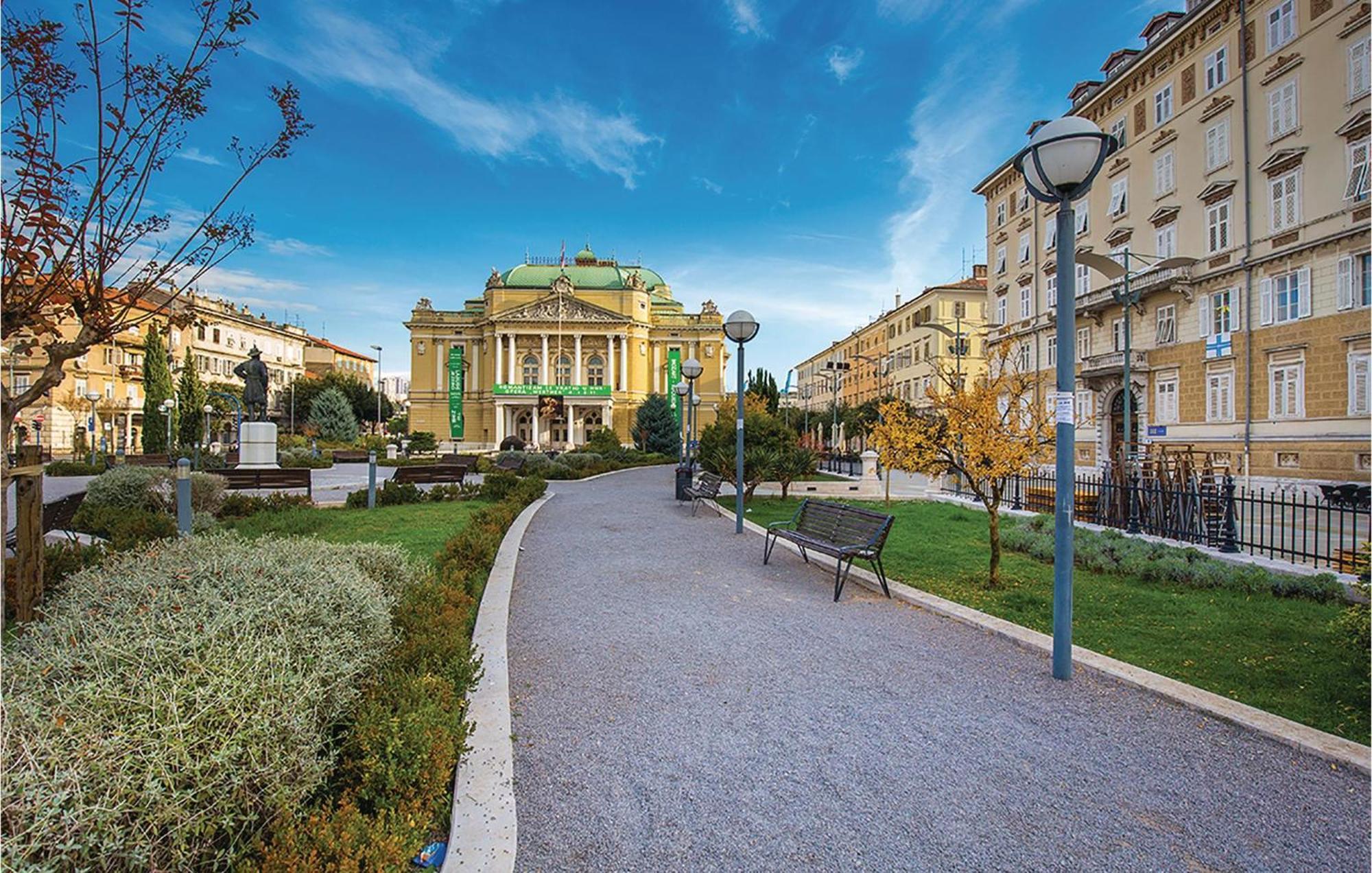 1 Bedroom Amazing Apartment In Rijeka Bagian luar foto